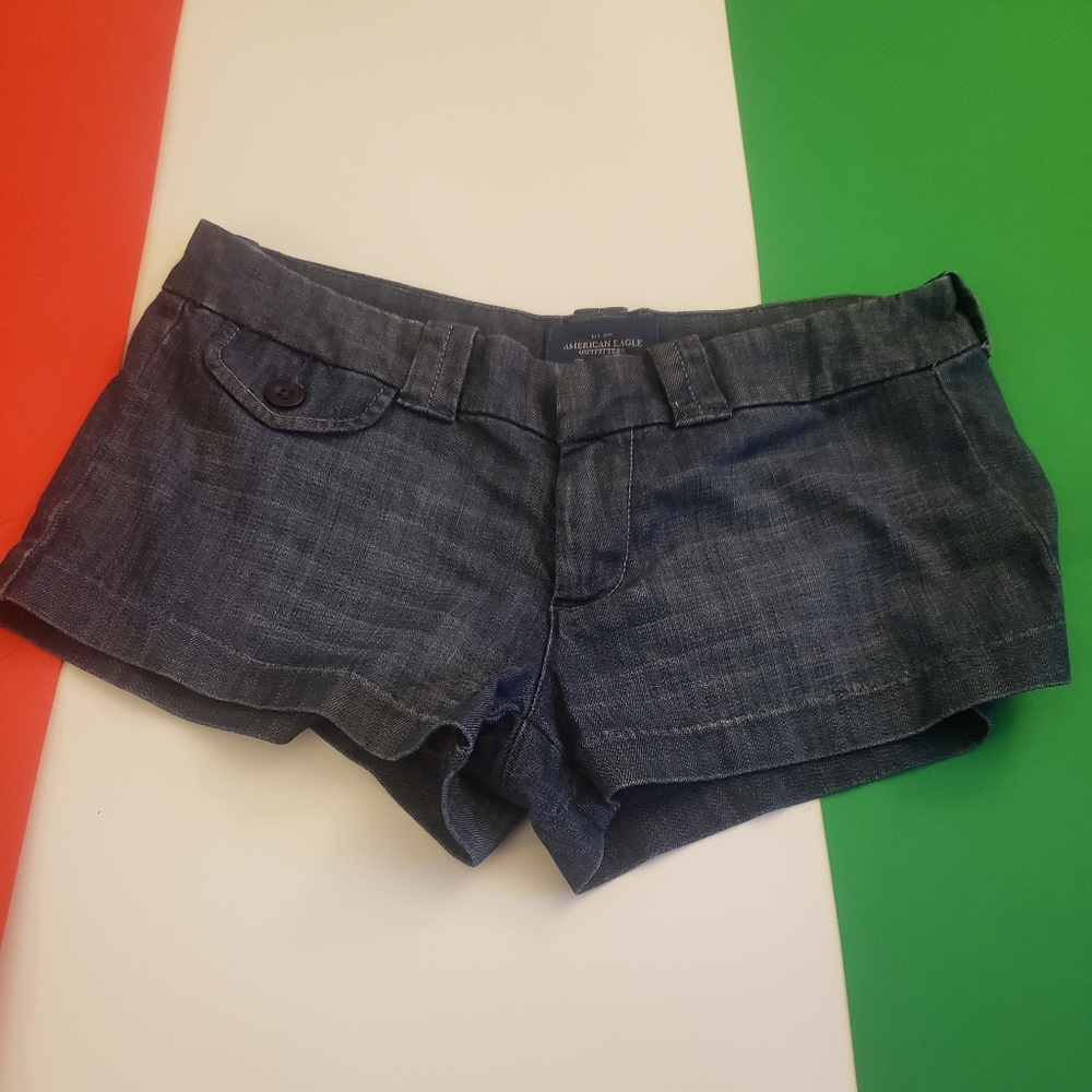 American Eagles Outfitters blue jean short size 6